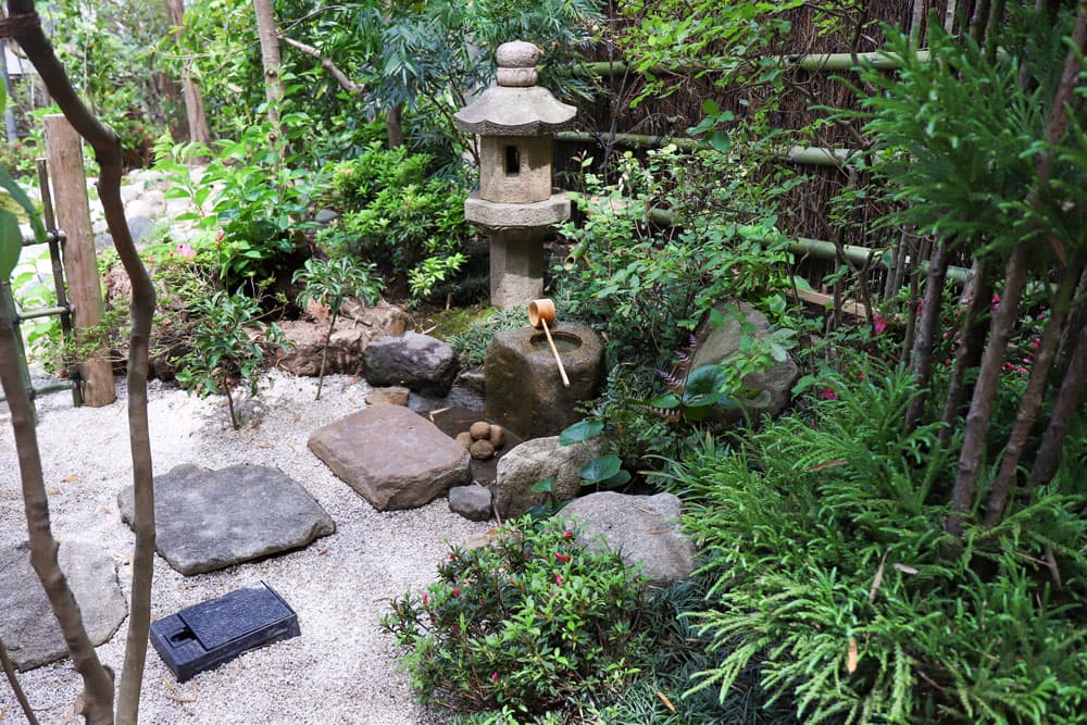 Chikusuian tsukubai image