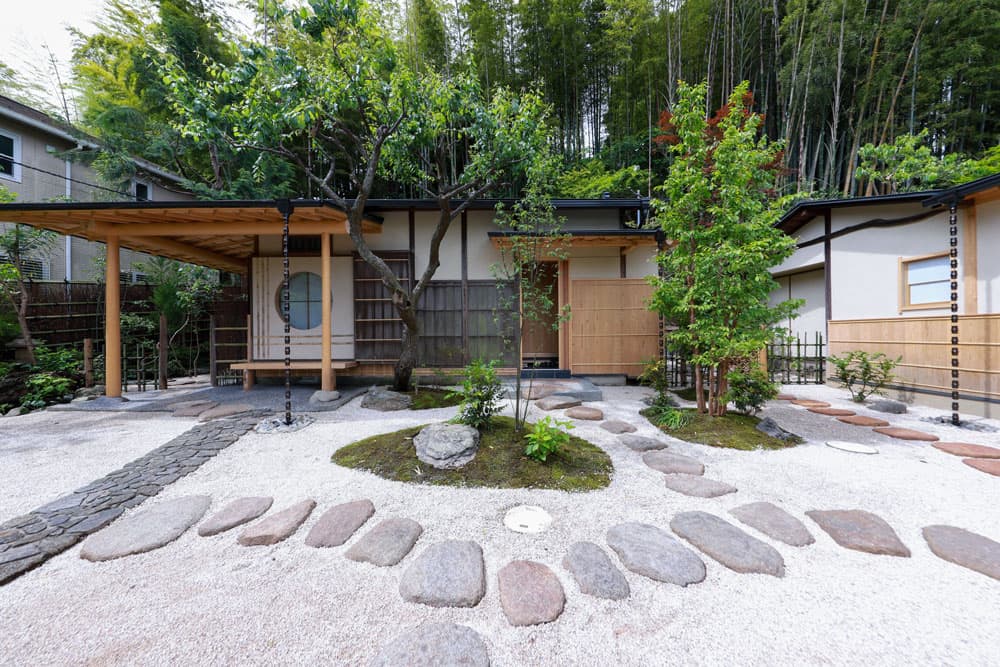 Chikusuian Courtyard image